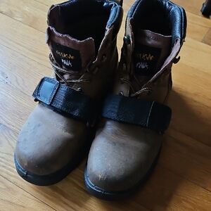 Men's Cougar Paws Roofing Boots with Black Straps
